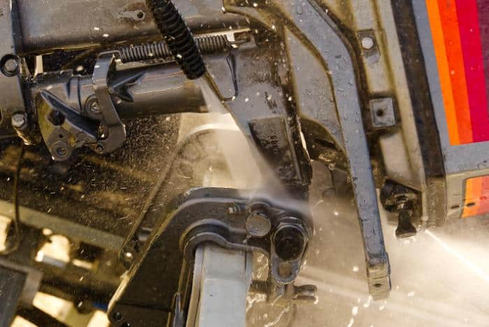 outboard motor maintenance